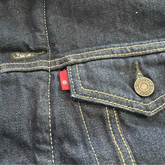 Levi's Sherpa Trucker Jacket Dark Rinse NEW Size Medium - Picture 6 of 14